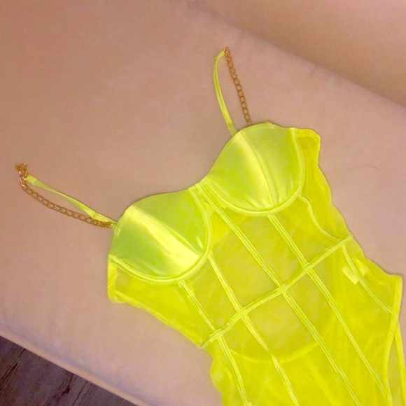 NWOT Luxe Neon Chain Strap Bodysuit - Picture 2 of 3